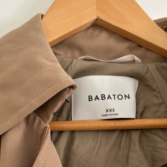 Aritzia Babaton Lawson Beige Trench Coat Flowy Lightweight Spring Classic Sz XXS - Picture 5 of 7
